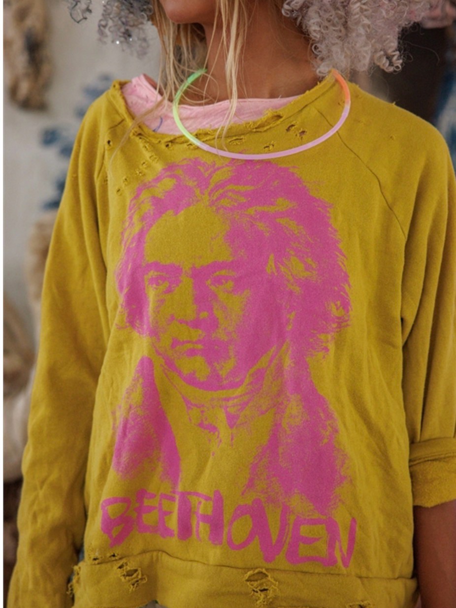 Magnolia Pearl Rare. Mustard Yellow Sweatshirt With Pink Graphic